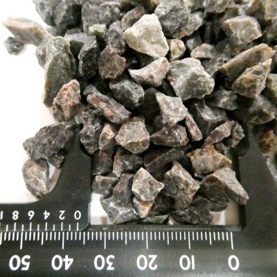 医王石(5mm-10mm・黒)【20kg】