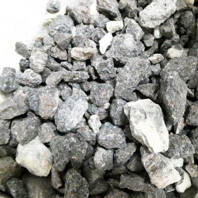 大粒-医王石（10-30mm・黒）【2kg】