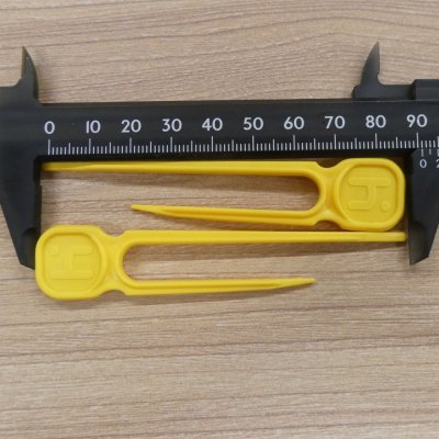 イチゴランナー誘引固定ピン【100本入り】