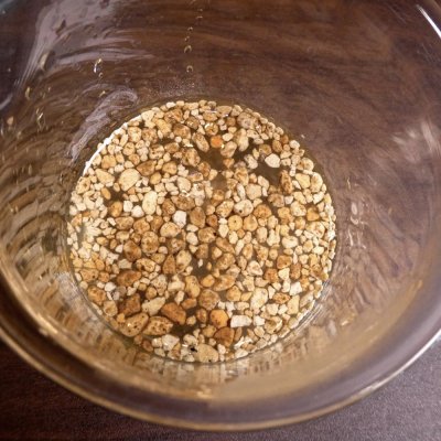 日向かる石【細粒・18L】宮崎県都城産ひゅうが軽石