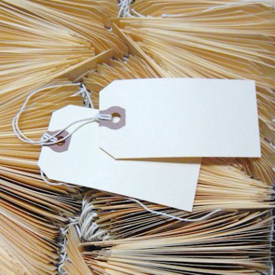 マニラタグ#3 Avery Manila "G" Shipping Tags AVE12503（紐付き荷札100枚入り）