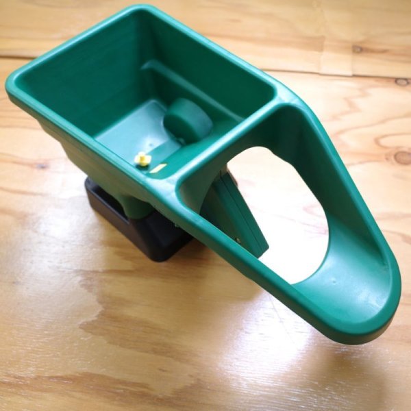 ハンドスプレッダー｜手動式散粒器DX｜粒状肥料散布機｜シンセイ