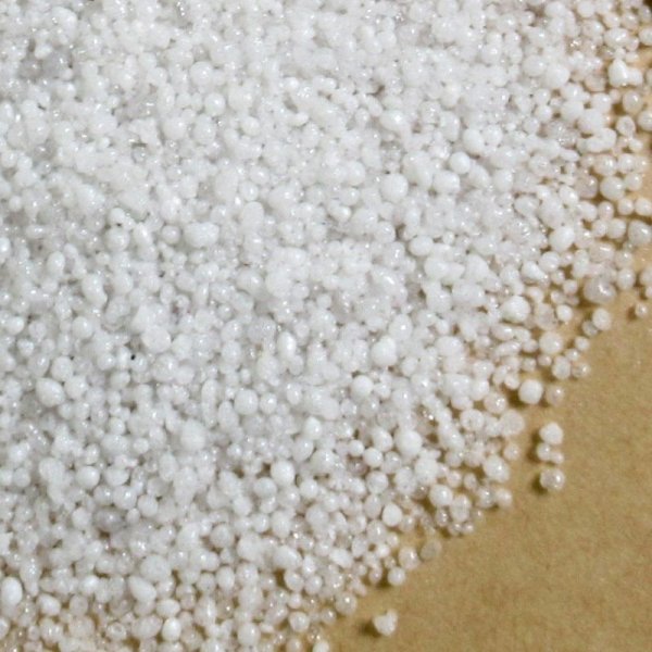 黒曜石パーライト4号(粒度:1.5-0.5mm)