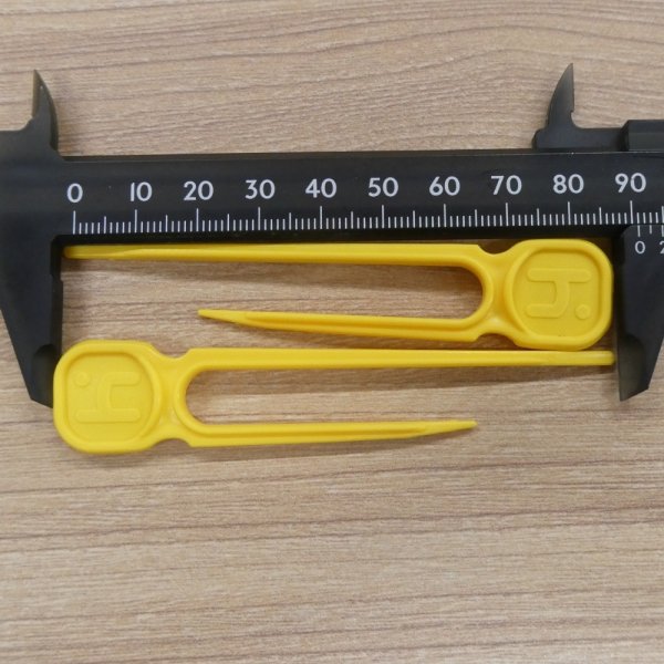 イチゴランナー誘引固定ピン【100本入り】