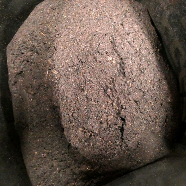 サカタスーパーミックスA【40L】黒ピート配合の培養土｜初期肥料入り（家庭菜園、プロ農家用）